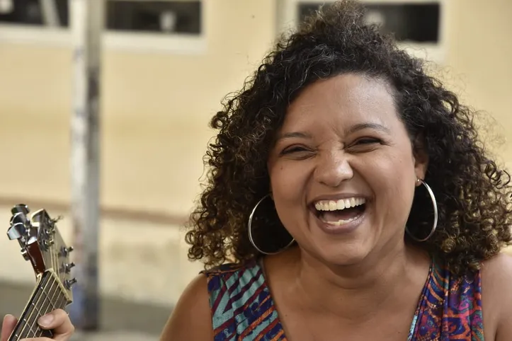 Para a cantora AnaLuz de Verdade, a música virou um instrumento poderoso de reconstrução emocional