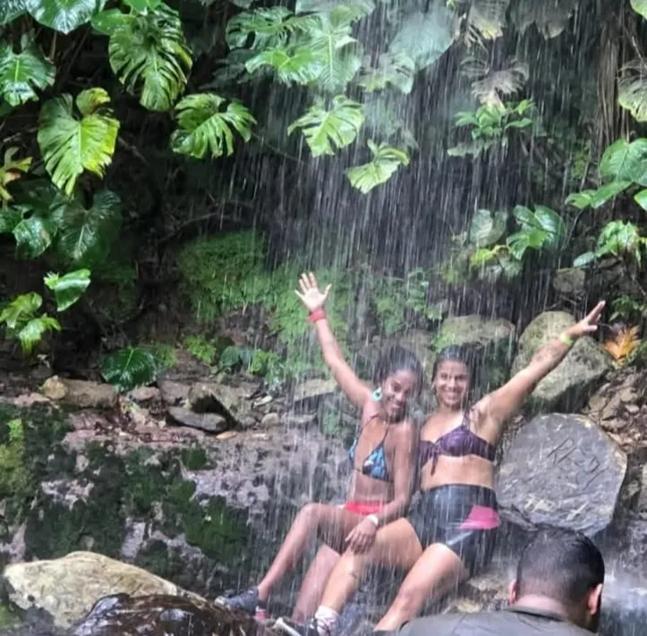 Simone e a prima na Cachoeira do Urubu, em Santo Amaro da Purificação, no Recôncavo