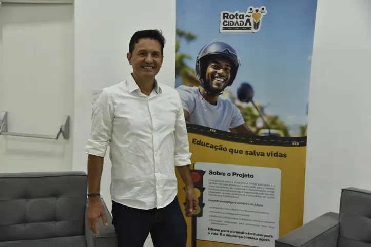 Jorge Carneiro Rios, diretor do colégio