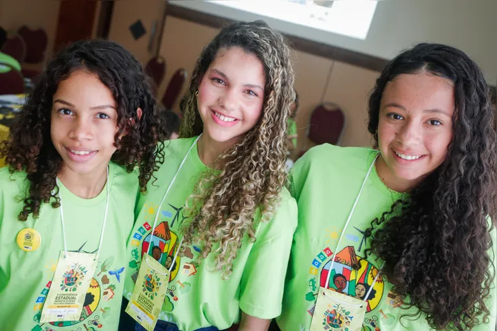 Estudantes Iris Lorrane, Heloisi Vitória e Jeovana de Jesus