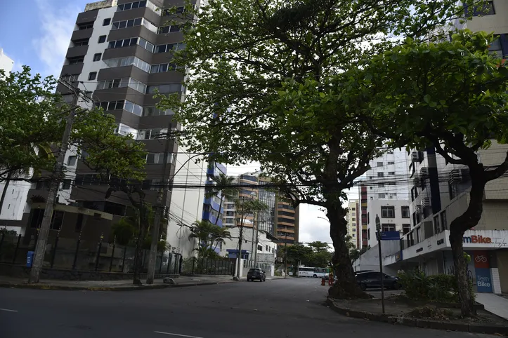 Rua Bahia, na Pituba