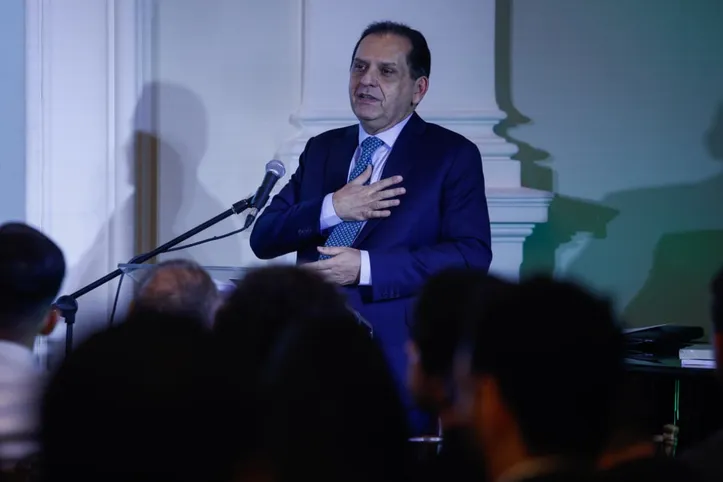 Ministro Reynaldo Soares durante discurso