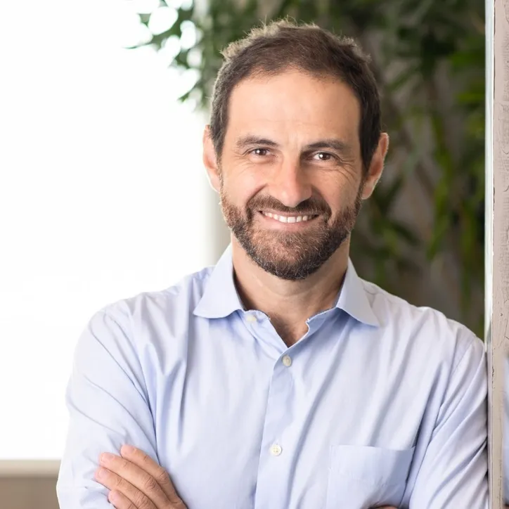Caio Megale irá debater economia e geopolítica