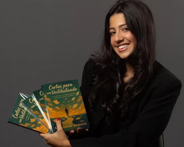 Catharine Nabuco transforma vivências estudantis em livro de
apoio a vestibulandos