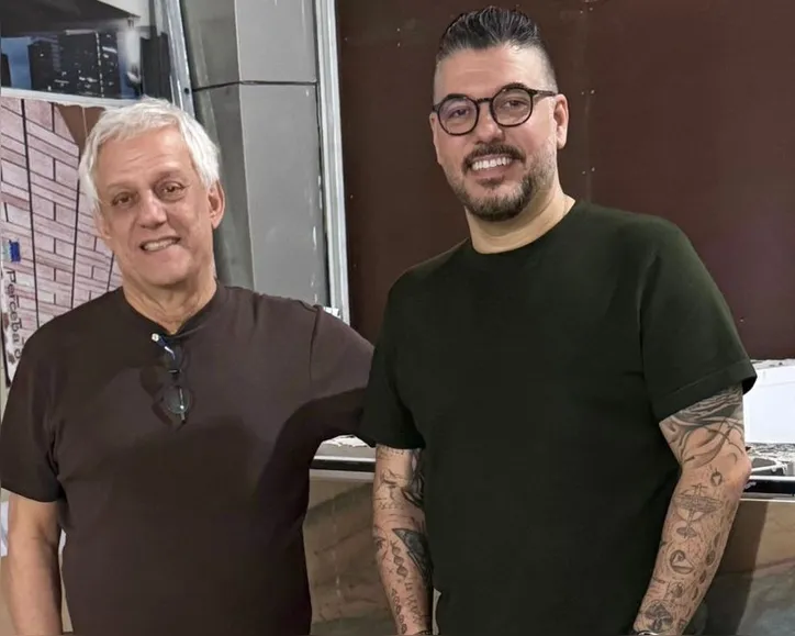 Edinho Engel e Flávio Bandeira nos últimos preparativos para a
abertura de nova unidade do Amado