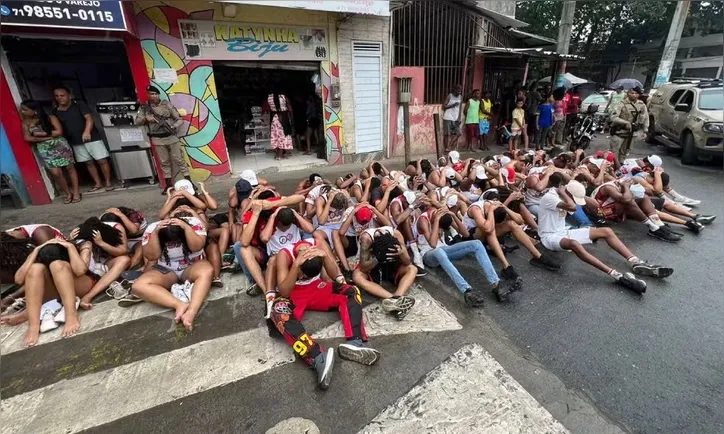 Torcedores foram levados para a Central de Flagrantes
