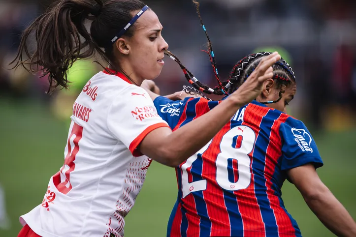 Cássia contra o Bragantino na Copa do Brasil