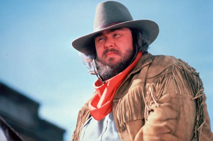 John Candy em Dois Contra o Oeste