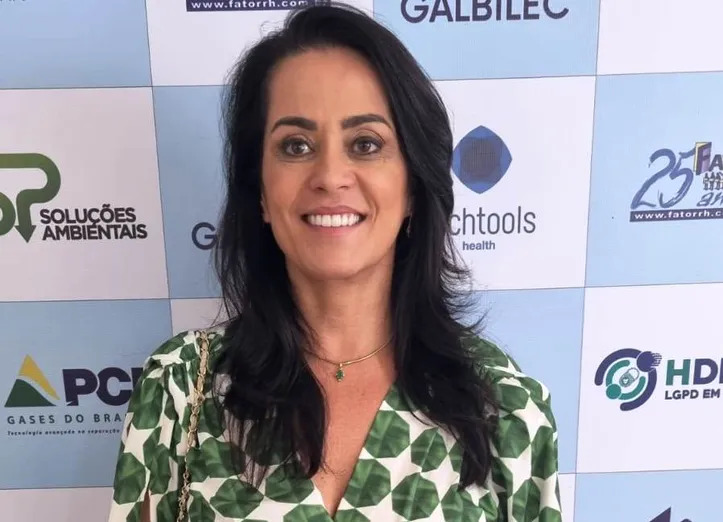 A aniversariante Dora Nunes passa a data em familia