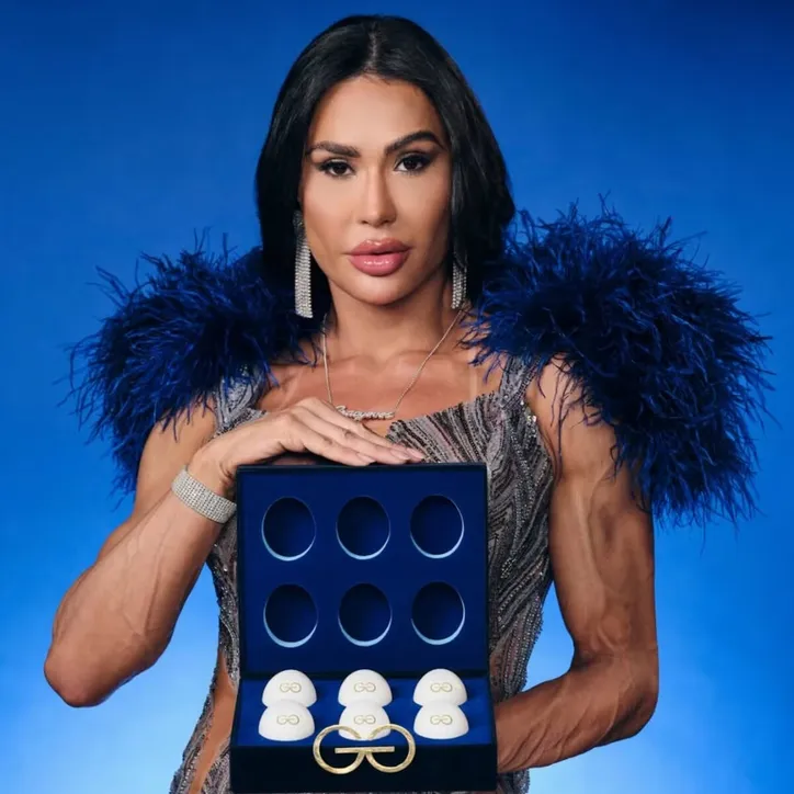 Gracyanne Barbosa apresenta a embalagem da marca