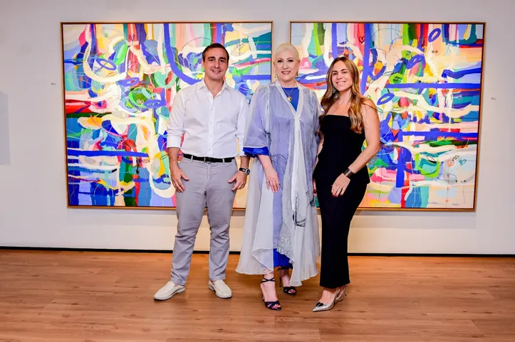 Victor Andrade, Ana Serafin e Rafaella Andrade celebram a arte na
TRIA Galeria