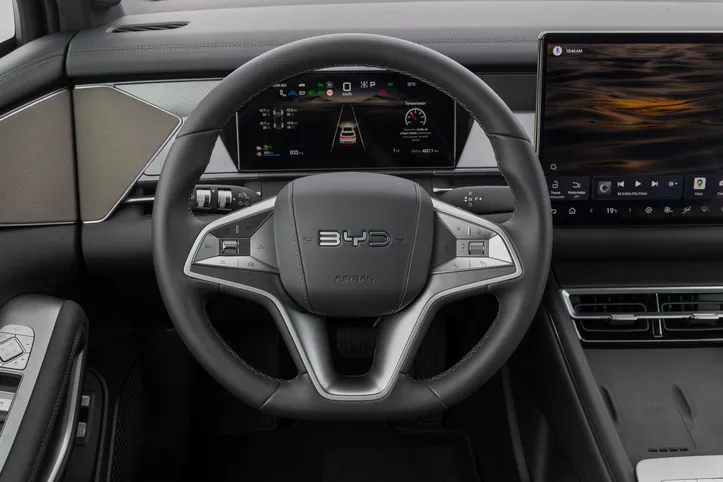 BYD Atto 8 foi lançado no Salão do Automóvel