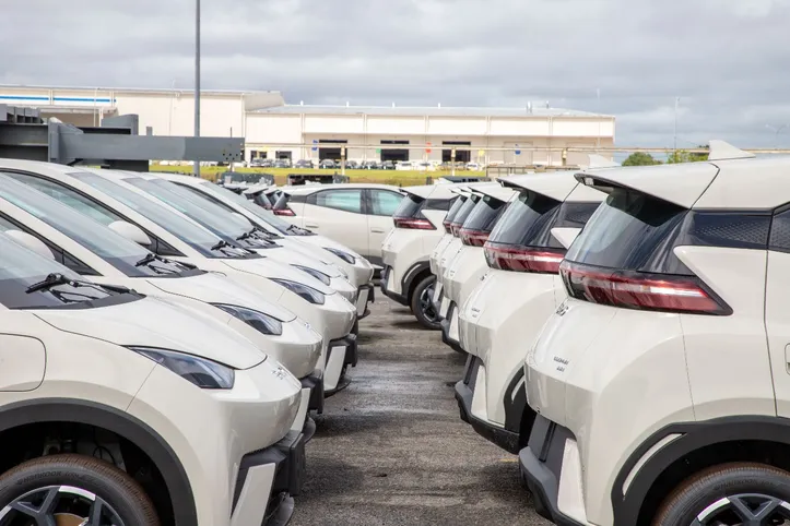 Dolphin Mini é o carro elétrico mais vendido no Brasil, com 1.913 carros emplacados no mês de junho