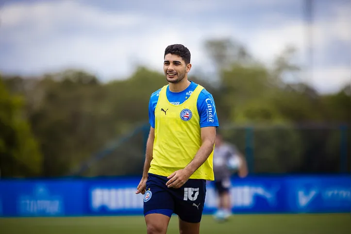 Michel Araujo sofreu uma lesão de LCM