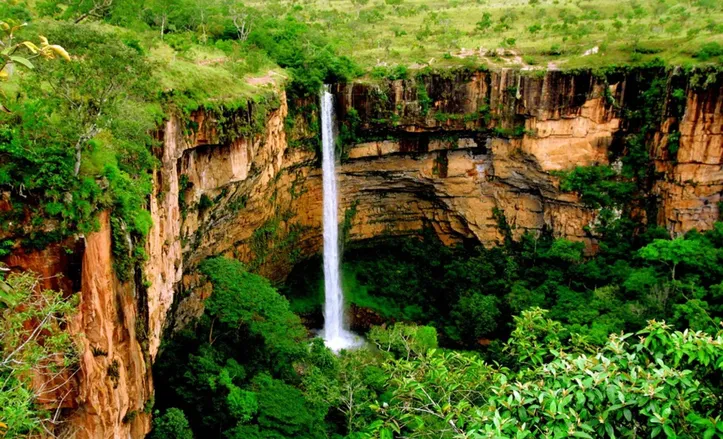 Imagem ilustrativa da imagem 10 cidades mais místicas do Brasil: OVNIs, portais e centros de energia esotérica