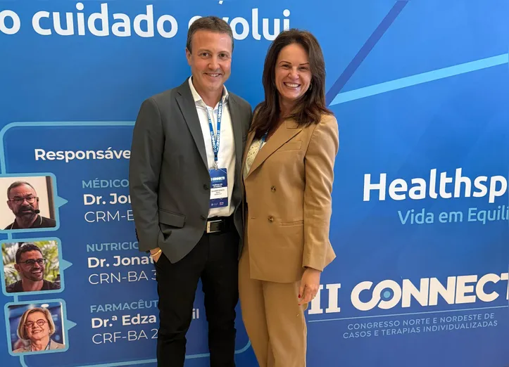 Os médicos do Núcleo Gab, Cláudia e Glauber marcam presença no CONNECTI