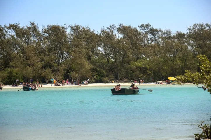 Imagem ilustrativa da imagem Caribe brasileiro fica perto do Rio de Janeiro e se destaca com beleza acessível