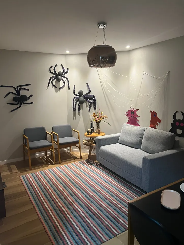 Imagem ilustrativa da imagem Casas baianas trocam santos por abóboras e viram palco de Halloween