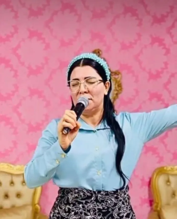 Além de pastora, Sara também era cantora