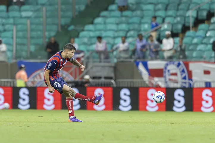 Bahia e Bragantino se enfrentam na Fonte Nova