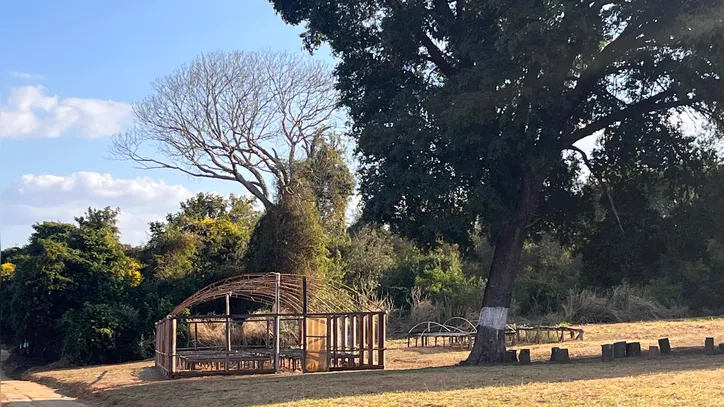 É na secagem, com supervisão minuciosa, que os grãos do Agrocafé Igaraçu ganham o sabor e o aroma