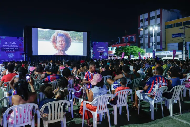 Cinema Inflável chegou à capital baiana