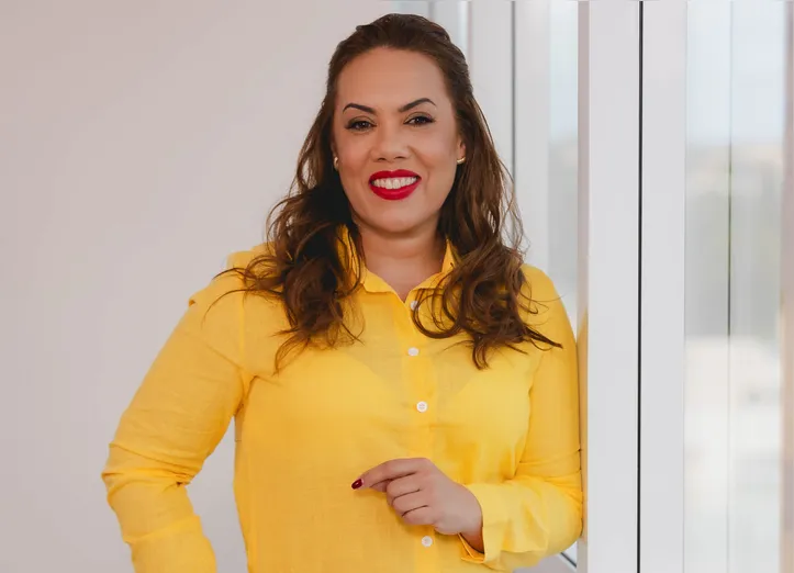 Deise Monteiro embarca para congresso na Itália