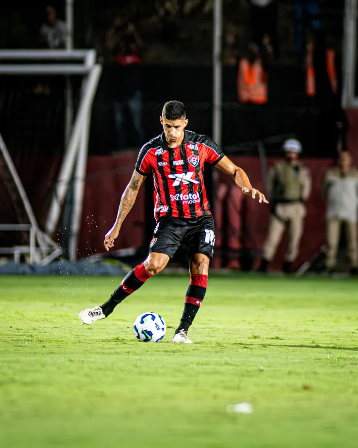 Vitória e Botafogo se enfrentam pela 33ª rodada do Brasileirão