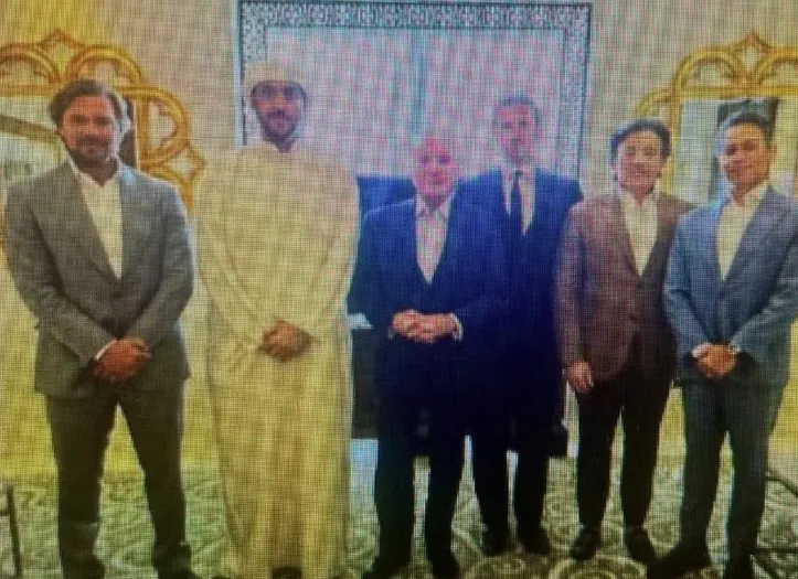 Vorcaro e Temer ao lado de investidores árabes.