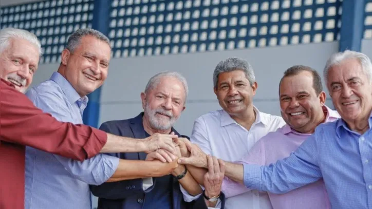 Grupo governista liderado pelo presidente Lula