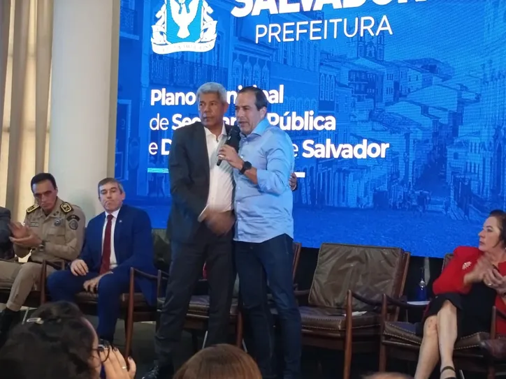 Governador Jerônimo (PT) ao lado do prefeito Bruno Reis (União Brasil)