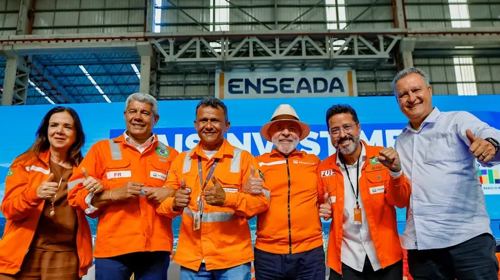 Imagem ilustrativa da imagem “Empregos de qualidade”, diz Deyvid Bacelar sobre Enseada do Paraguaçu
