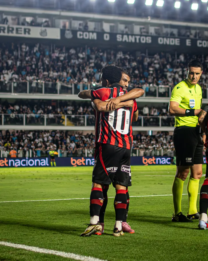 Vitória e Santos pelo Brasileirão