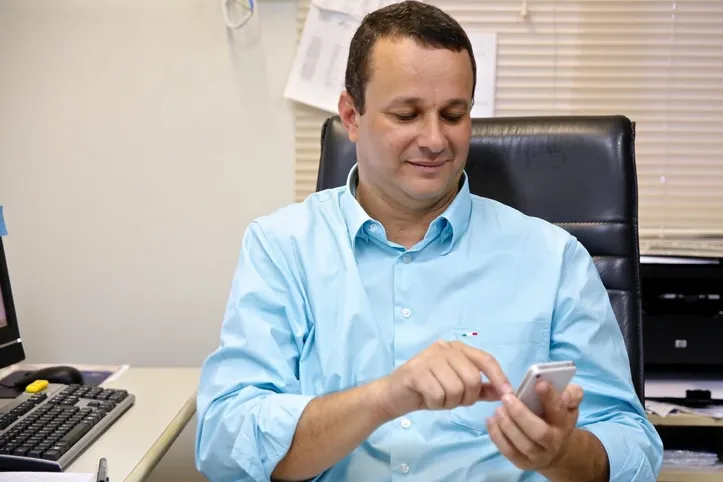 Professor Carlos Chesman, primeiro autor do estudo