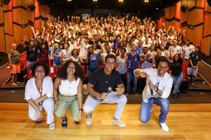 Estudantes da rede estadual participam do "Aulão Enem de Matemática"