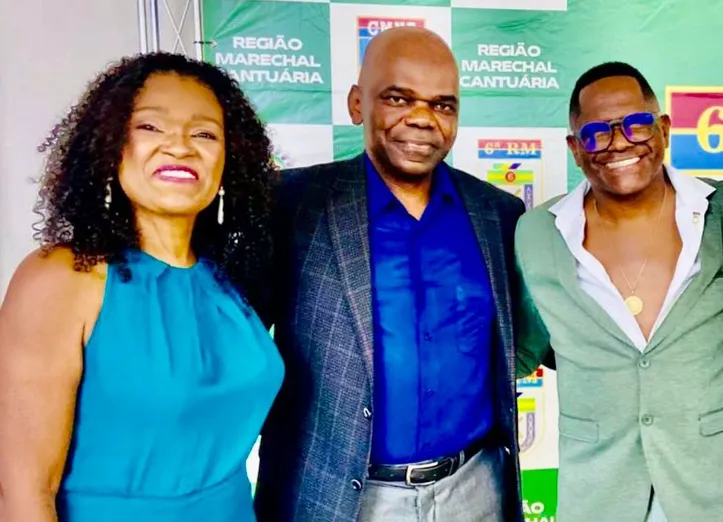 Isabel Cristina Ribeiro, General André Ribeiro e o cantor Tatau