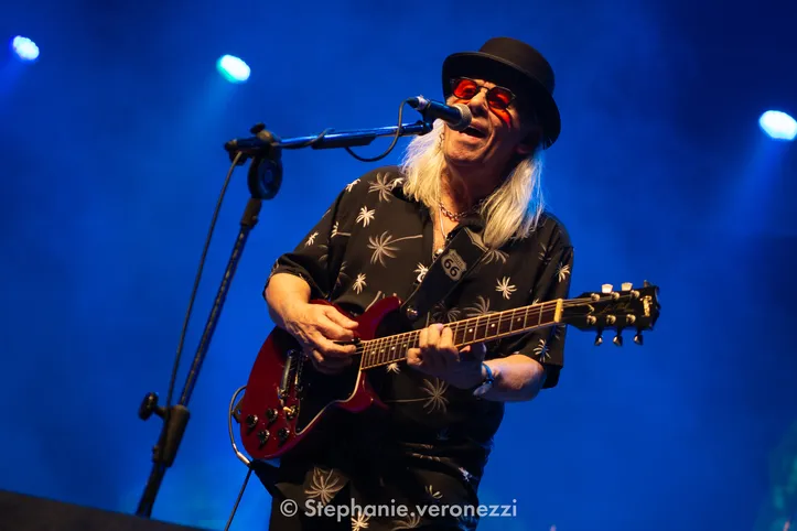 Cantor Luiz Carlini e banda Tutti Frutti, de São Paulo