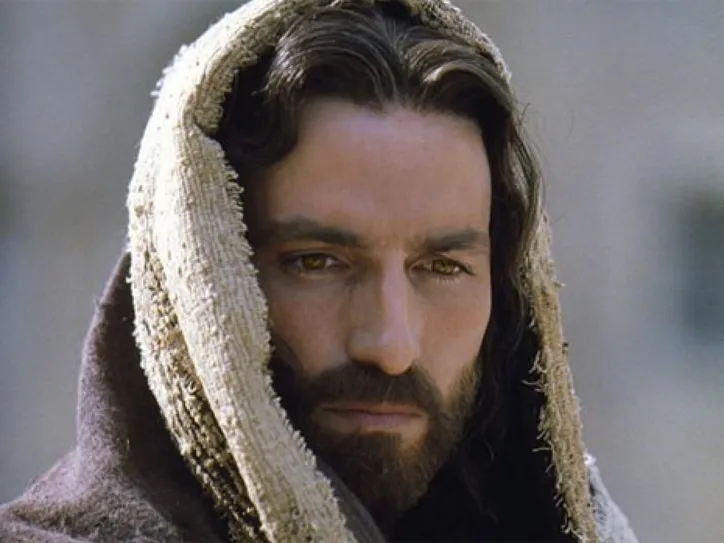 Jim Caviezel como Jesus em A Paixão de Cristo