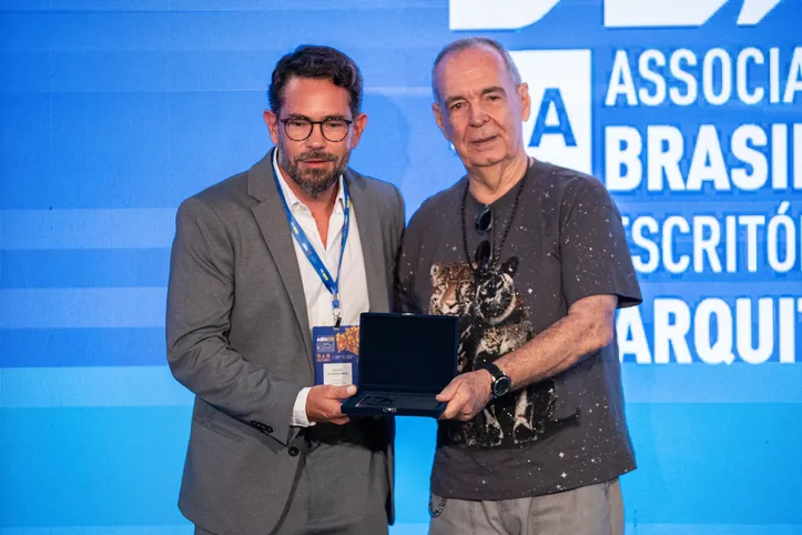 Francisco Senna é homenageado na Convenção Nacional ASBEA
