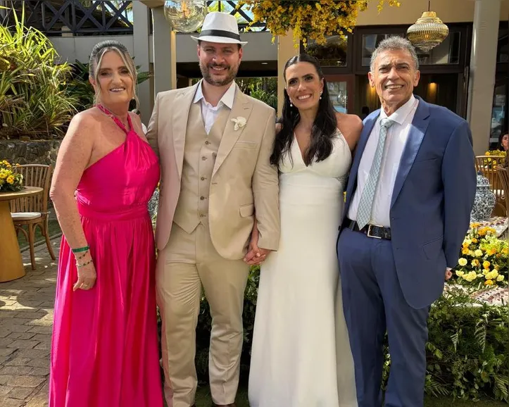 Tiago Cordellini e Juliana Naves celebram união em clima de festa, axé e samba