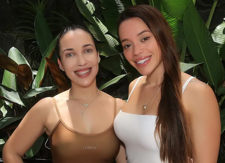Larissa Ohana e Carol Rocha em dia de celebração