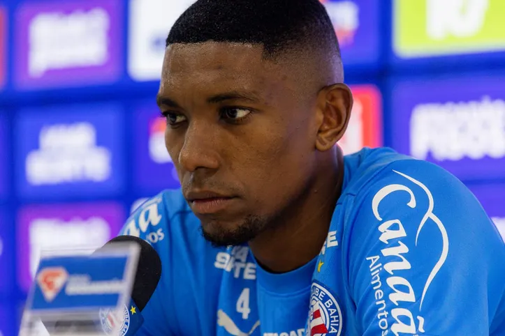 Kanu durante entrevista coletiva