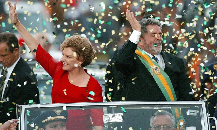 Lula e Marisa Letícia durante a posse presidencial