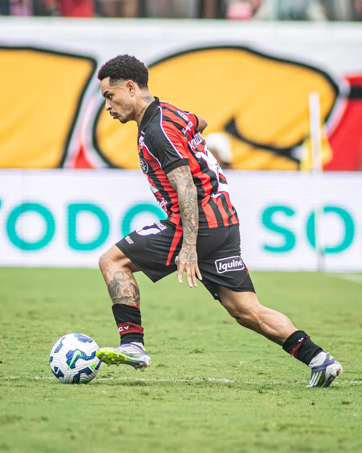 Vitória e Internacional pela 32ª rodada do Brasileirão