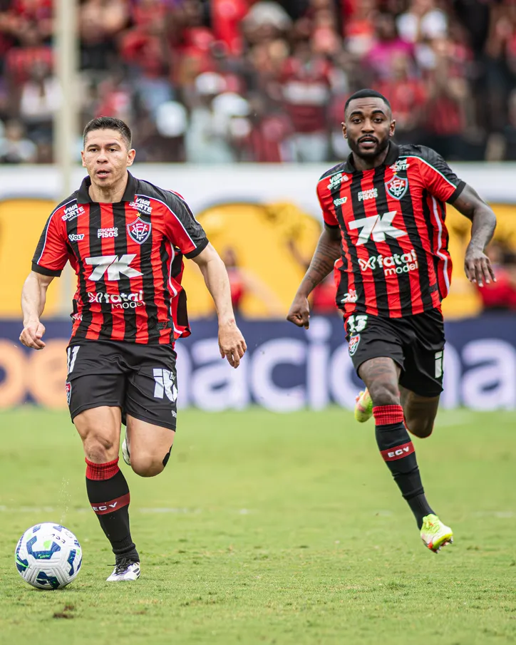 Vitória e Internacional pela 32ª rodada do Brasileirão