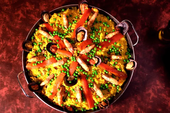 Imagem ilustrativa da imagem Música e gastronomia: quando notas e temperos dançam juntos na mesa