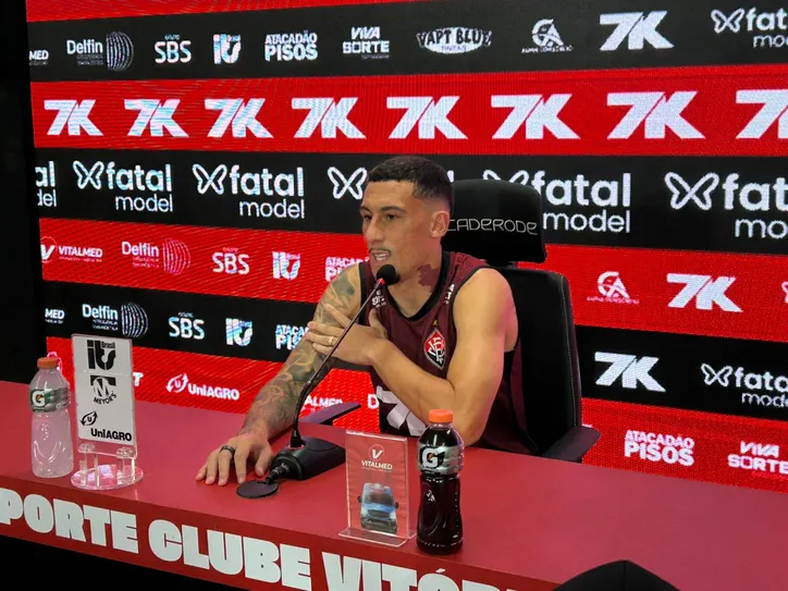 Baralhas em coletiva antes do Ba-Vi