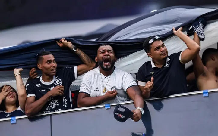 Torcida do Remo comemora acesso