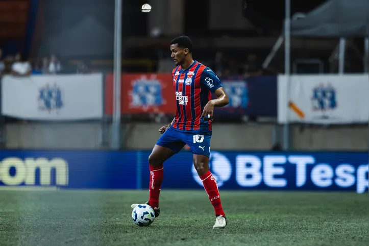Bahia e Grêmio se enfrentam no domingo, 19