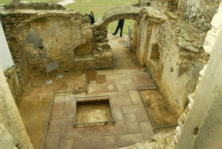 Ruinas que contam a história do castelo